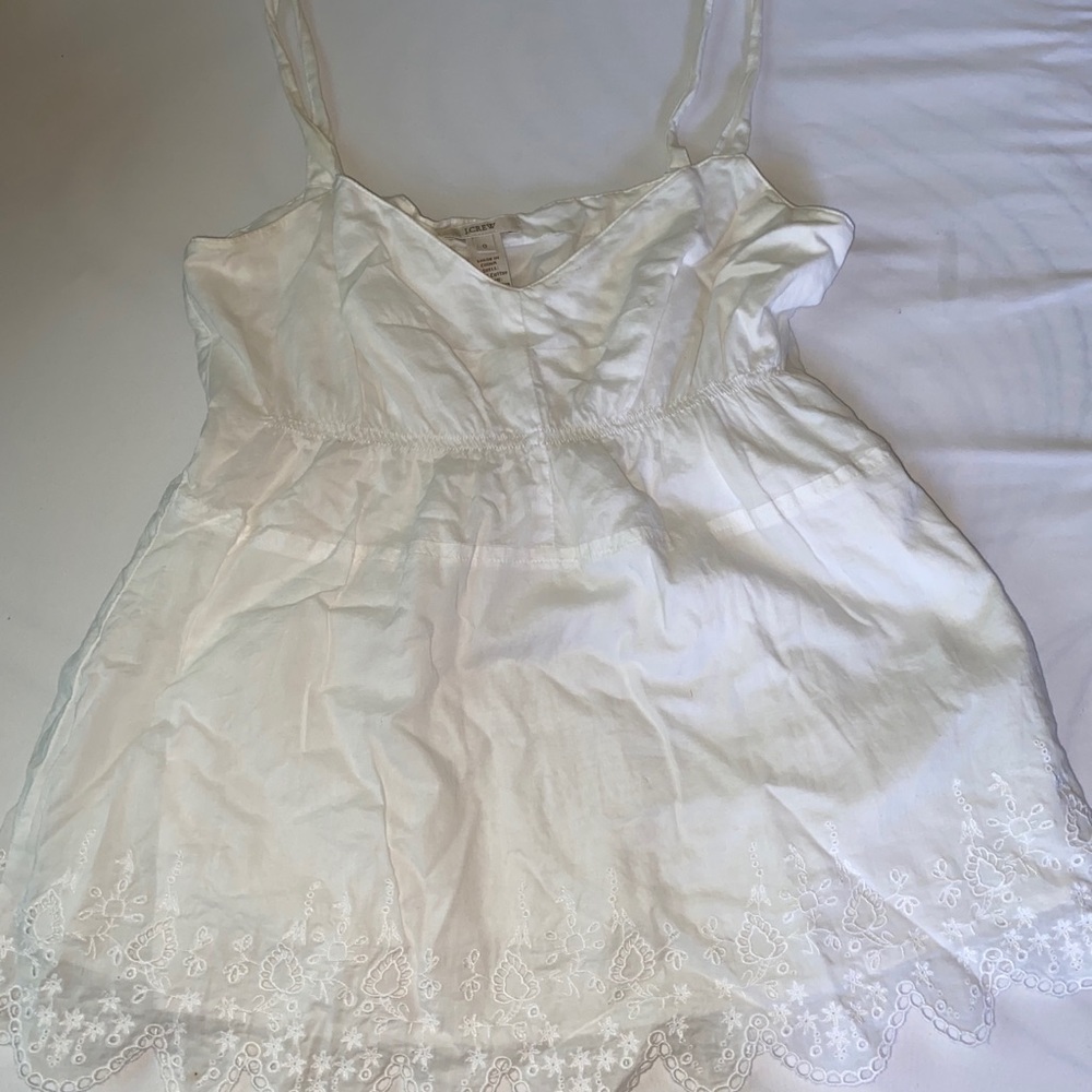 White tank top w/ floral hem